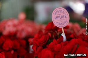 Floriculturas apostam alto e encaram plantão para vendas para Dia das Mães