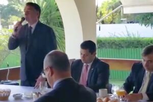 VÍDEO: Reinaldo participa de reunião com Bolsonaro para discutir pacto federativo e Previdência