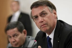 É a nova era: decreto de Bolsonaro permitirá que 255 mil possam andar armados nas ruas