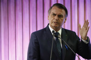 O que tenho a oferecer é patriotismo, humildade e coragem, diz Bolsonaro no Rio