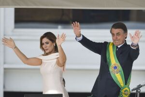 Tio de Michelle Bolsonaro é preso por integrar milícia no Distrito Federal