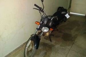 Final feliz: PM recupera moto após furto em frente à escola