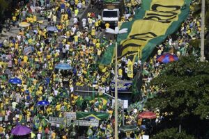 Manifestação pró-Moro está entre os assuntos mais comentados nas redes sociais