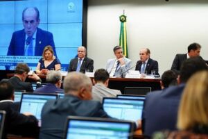 Bancada de MS vota em peso pela medida que autoriza R$ 248,9 bilhões extras para Bolsonaro