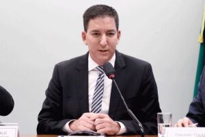 Glenn Greenwald dá explicações na Câmara e diz que tática de Sérgio Moro é 'cínica'