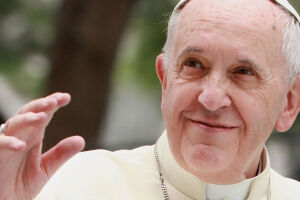 “Se víssemos gays como filhos de Deus, as coisas mudariam muito”, afirma Papa Francisco