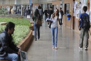 Tribunal derruba liminar e contingenciamento de recursos nas universidades volta a valer