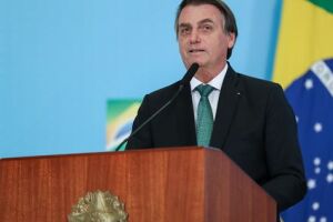 "Se achar pouco, não retira", diz Bolsonaro sobre saque do FGTS