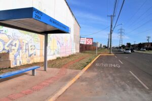 Prefeitura inicia instalação de 500 abrigos de pontos de ônibus
