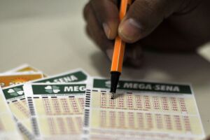 Mega-Sena sorteia R$ 3 milhões na noite deste sábado