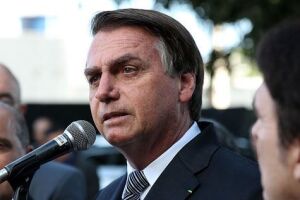 "Questão ambiental é para veganos que só comem vegetais", diz Bolsonaro