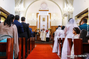 Em nome do amor e fé, 34 casais participam de casamento comunitário na Capital