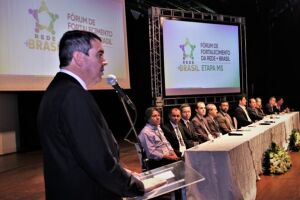 Fórum nacional promovido pelo governo do estado reúne gestores na Capital