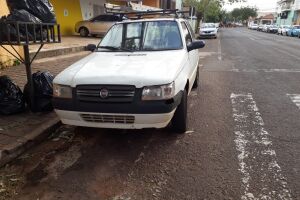 Tudo errado: leitor registra carro sem placa e na faixa de pedestre no Jardim dos Estados