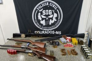 Polícia Civil desarticula comércio ilegal de armas e apreende arsenal em MS