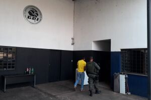 Operação Breaking: homens são levados para delegacia em Campo Grande