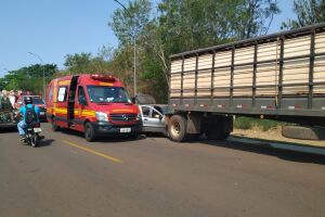 Motorista passa mal, faz zigue-zague na pista, bate carro e morre