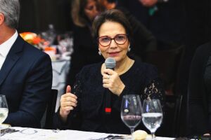 Ministra Tereza Cristina é eleita 'bombeira' do governo Bolsonaro