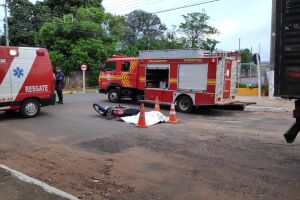 Motociclista bate em caminhão e morre em Aquidauana