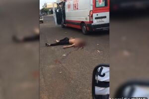 VÍDEO: homem é agredido a pauladas no Zé Pereira e tem traumatismo craniano