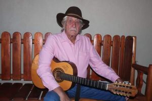 Morto em acidente, violeiro Ivo de Souza planejava festa de 74 anos com muito sertanejo raiz e chamamé