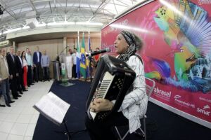 Lenilde Ramos participou da primeira apresentação do Hino de Mato Grosso do Sul