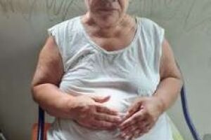 Com tremores pelo corpo e sem diagnóstico, idosa aguarda há 1 ano consulta com neurologista