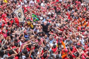 Em pronunciamento, Lula ataca Moro e chama Bolsonaro de canalha