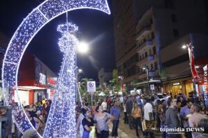 Campo-grandenses aproveitam o sábado na nova 14 de Julho