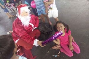 NATAL DE AMOR: artesã pede ajuda para presentear crianças especiais com medicamentos e fraldas
