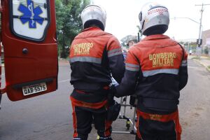 Homem é esfaqueado por conhecido durante churrasco em calçada de Campo Grande