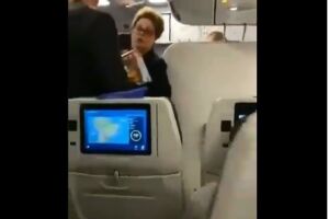 VÍDEO: passageiros brigam com Dilma Rousseff dentro de avisão