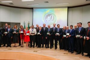 Evento celebra 40 anos do TRE e Professor Rinaldo destaca importância da Corte