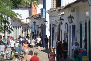 Durante assalto, turista é morto e mulher é estuprada no Rio