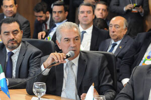 Azambuja ouve de Guedes que estados e União não podem abrir mão de receitas