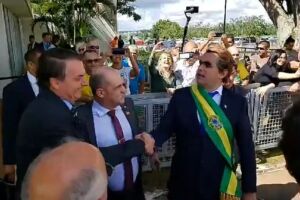 Promotor de Justiça chama Bolsonaro de 'cafajeste' e 'macho de meia-tigela'
