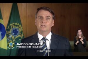 Em pronunciamento, Bolsonaro diz que quer salvar vidas, mas proteger empregos