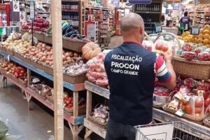Pode faltar alimentos por causa do coronavírus? Governo e associações respondem dúvidas