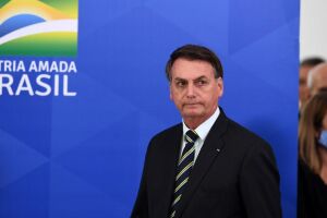Por suspeitar de faturamento em combustíveis, Fux encaminha notícia-crime contra Bolsonaro