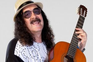 Cantor e guitarrista Moraes Moreira morre aos 72 anos