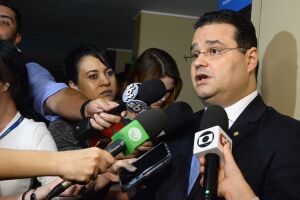 Fabio Trad critica rede de mentiras do bolsonarismo: ‘ala psiquiátrica do governo’