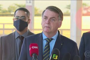 AGU não apresenta exame em que diz que Bolsonaro testou negativo para Covid-19