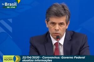 Nelson Teich é 'curto e grosso' em primeira entrevista: 'vamos flexibilizar isolamento'