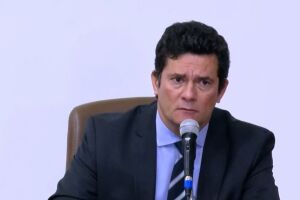 Agora ex-ministro, em coletiva nesta sexta-feira