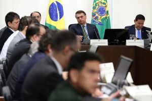 Bolsonaro sanciona ajuda de 60 bilhões a estados, diz jornal