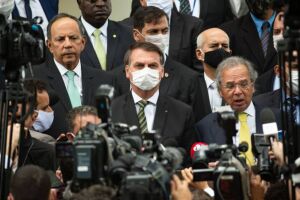 Estadão volta à Justiça e quer detalhes sobre exames de Bolsonaro