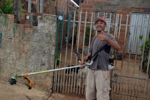Em meio a pandemia do coronavírus, jardineiro pede ajuda para emprego em Campo Grande