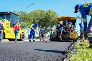 Coophavila II: avenida Marinha recebe asfalto novo 30 anos após ser pavimentada
