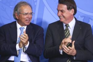Bolsonaro é aprovado por 48% dos que recebem os 'R$ 600tão'