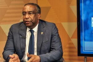 MEC adia posse de Dacotelli após 'inconsistências' no currículo dele